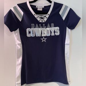 Authentic Dallas Cowboys Women’s Lace Up Jersey Top, Size Small.